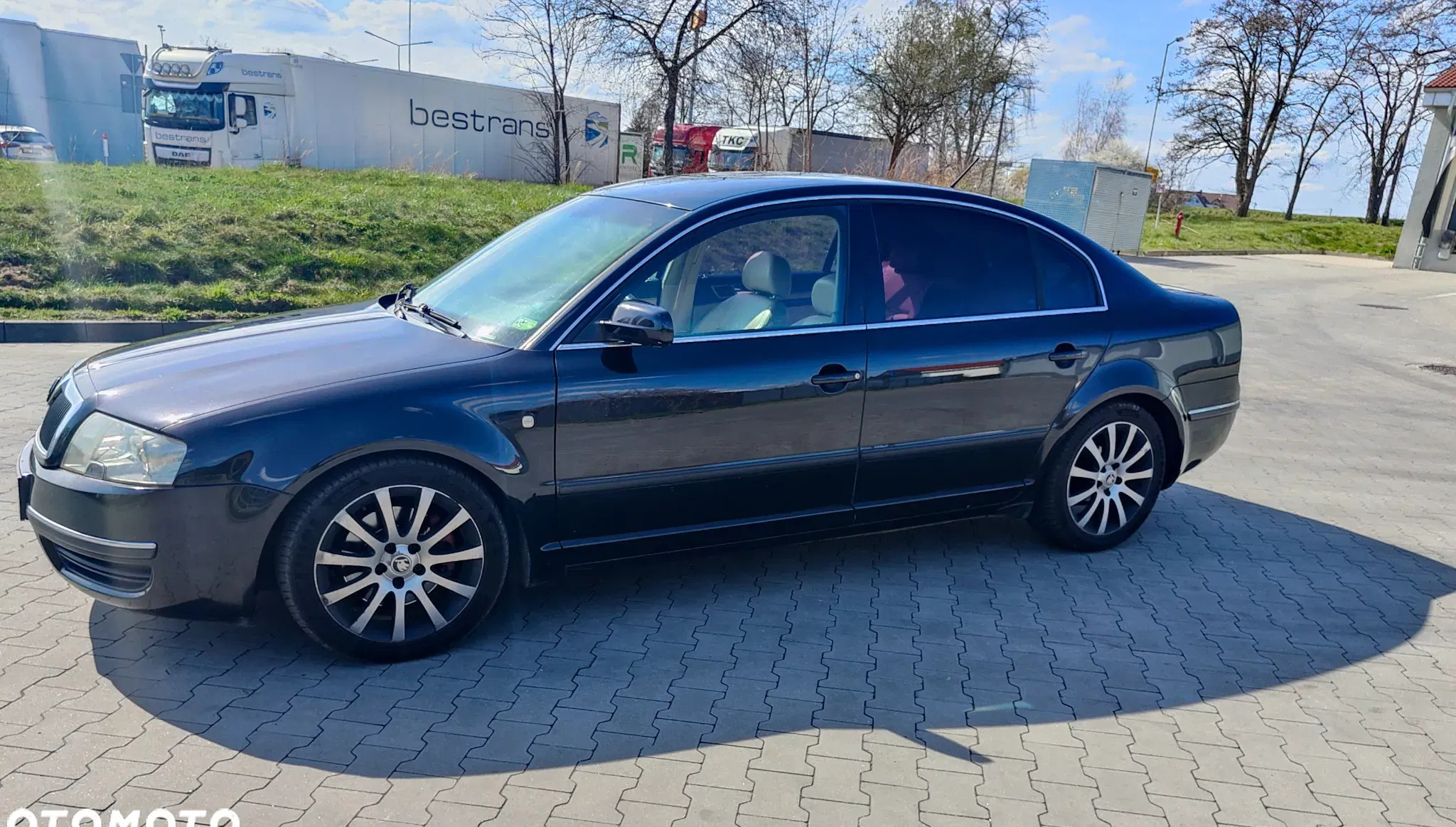 samochody osobowe Skoda Superb cena 11999 przebieg: 299000, rok produkcji 2004 z Pyskowice